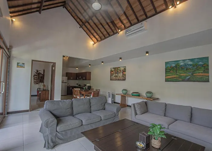 Seminyak Happy Villa Legian